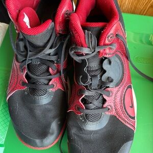 Nike Black and Red Athletic Sneakers